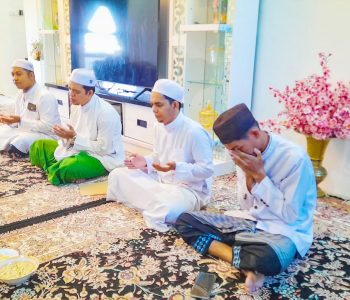 Syukuran dan Do'a di rumah Pembina Yayasan setelah menunaikan Shalat 'Id Adha